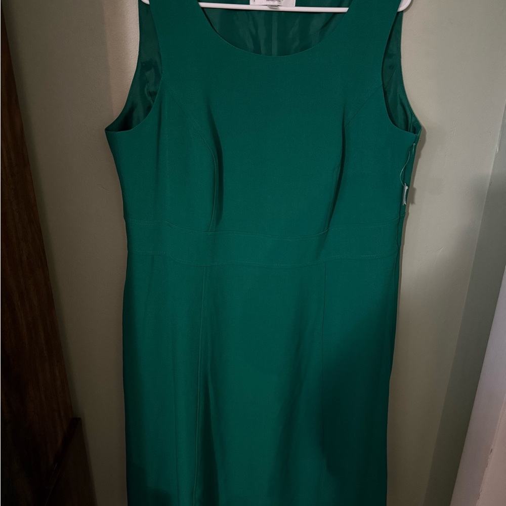 Dressbarn Green Sheath Midi Dress Crew Neck Sleeveless